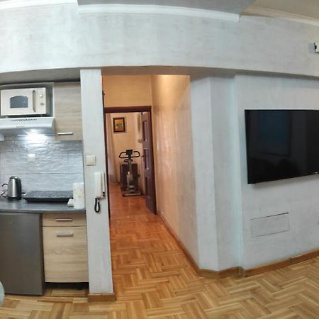 Elegant Luminous Downtown Apartment Солун Екстериор снимка