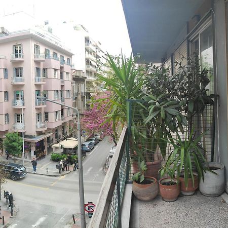 Elegant Luminous Downtown Apartment Солун Екстериор снимка