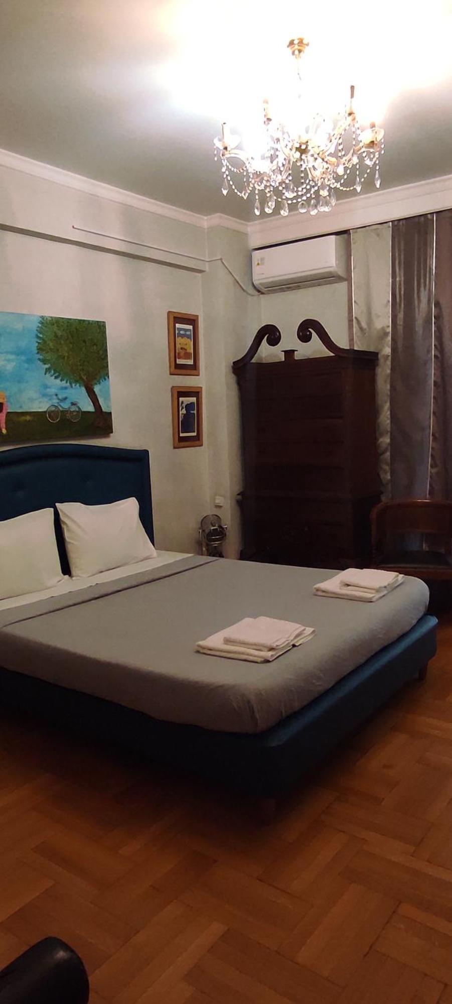 Elegant Luminous Downtown Apartment Солун Екстериор снимка